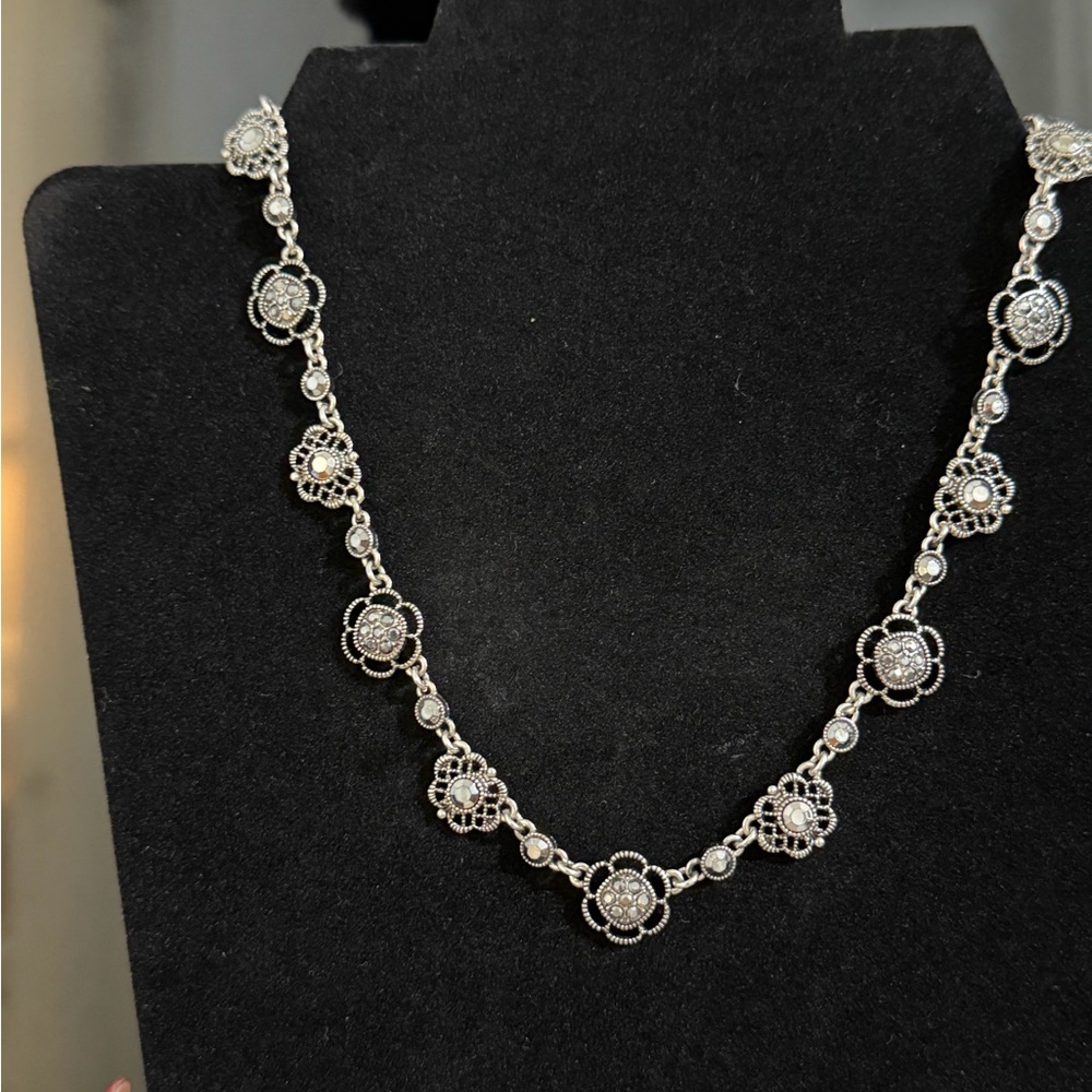 Liz Claiborne Silver Gunmetal Floral Contemporary  Necklace Jewelry